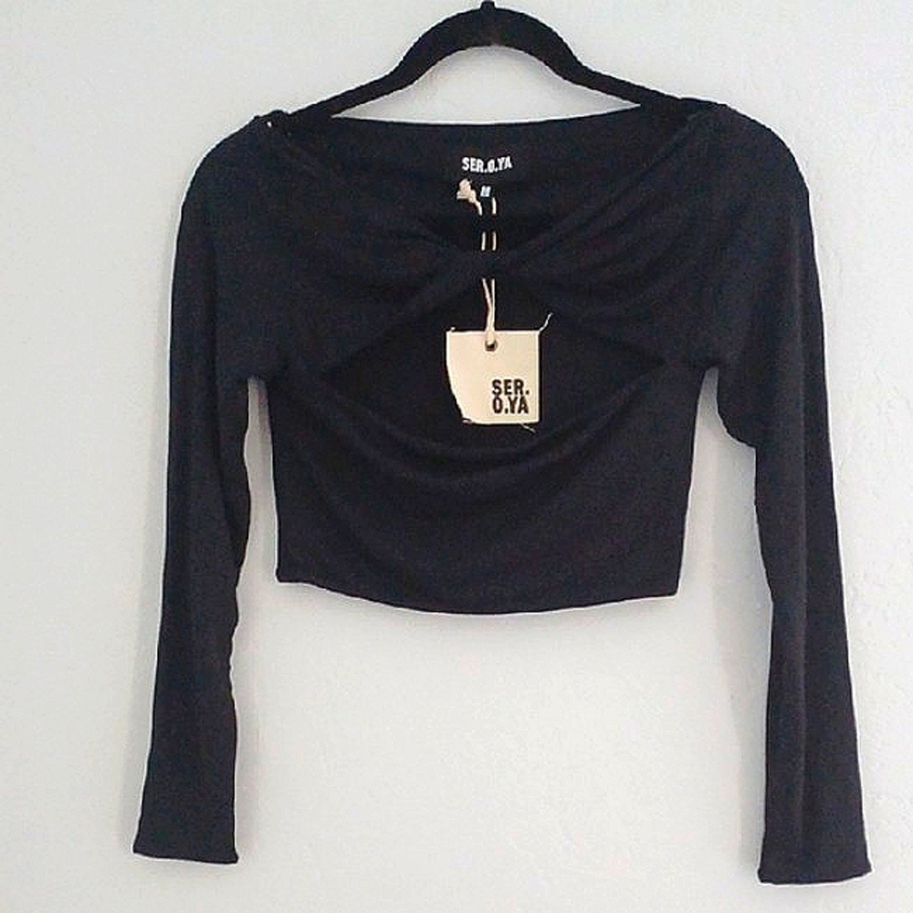 NWT SER.O.YA Front Cutout Long Sleeve Top